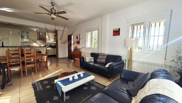 3 bedroom Villa for sale in Cómpeta with pool - € 445,000 (Ref: 9337852)