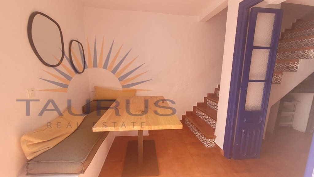 4 soveværelse Byhus til salg i Competa med garage - € 212.000 (Ref: 9337853)