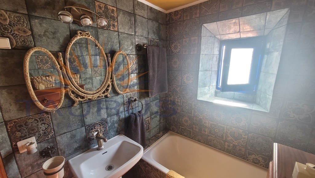 4 soveværelse Byhus til salg i Competa med garage - € 212.000 (Ref: 9337853)