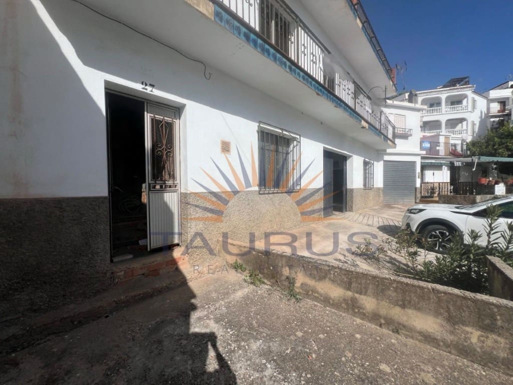 Maison de Ville à vendre à Competa avec garage - 140 000 € (Ref: 9337854)