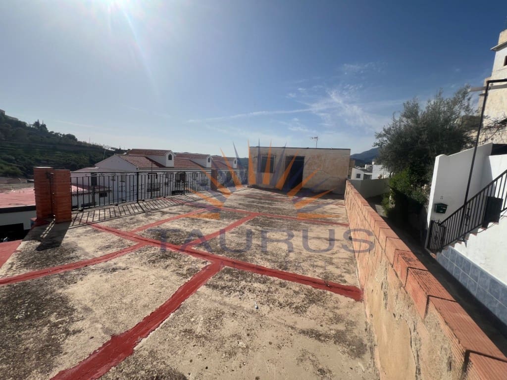 Maison de Ville à vendre à Competa avec garage - 140 000 € (Ref: 9337854)