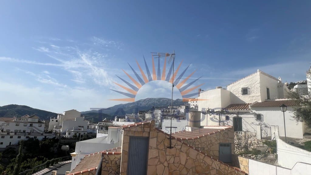 Maison de Ville à vendre à Competa avec garage - 140 000 € (Ref: 9337854)