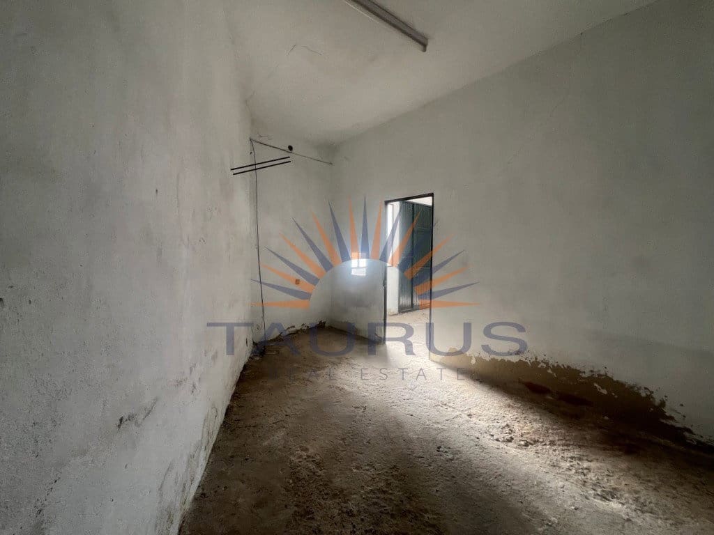 Townhouse for sale in Competa with garage - € 140,000 (Ref: 9337854)