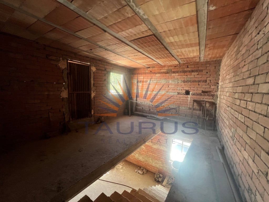 Townhouse for sale in Competa with garage - € 140,000 (Ref: 9337854)