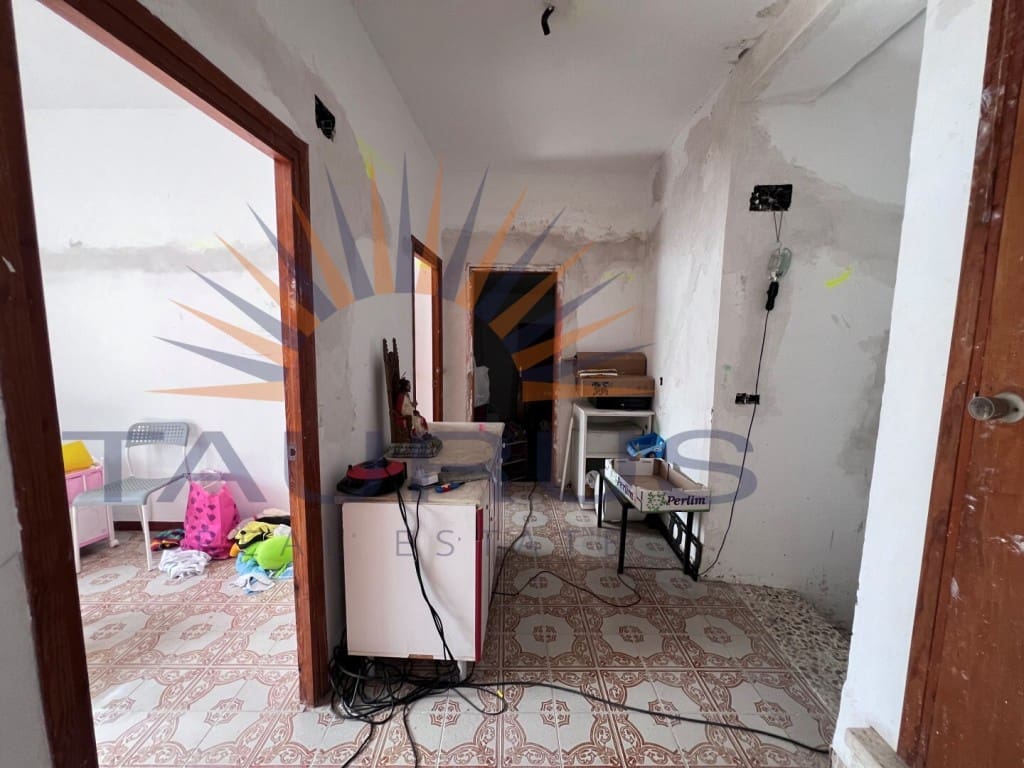 4 slaapkamer Huis te koop in Archez - € 175.000 (Ref: 9337855)