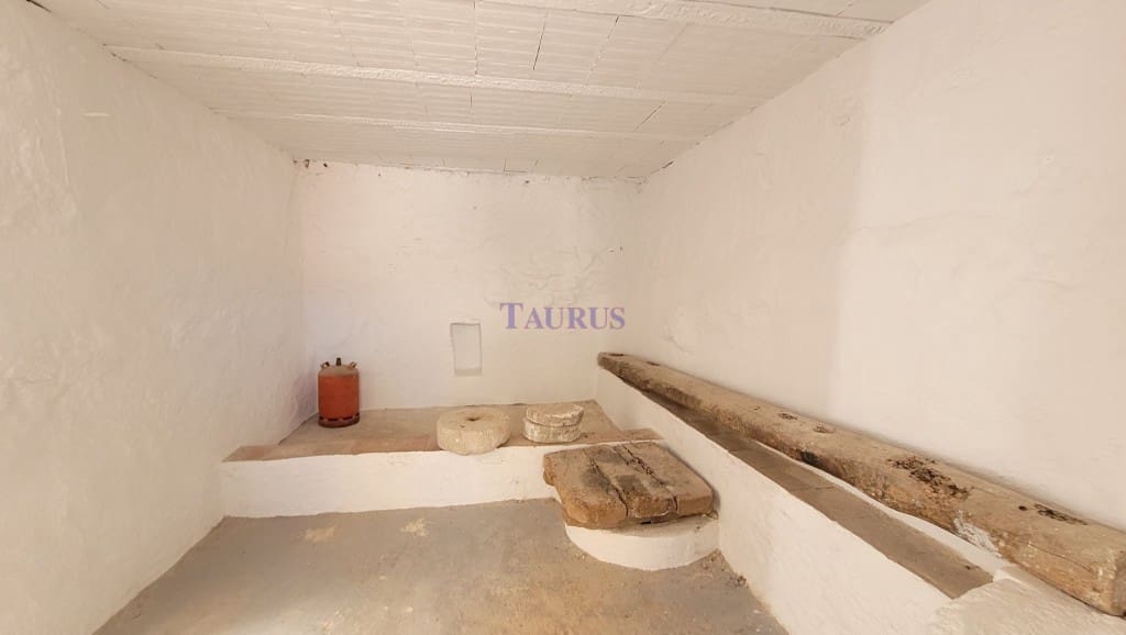 3 slaapkamer Huis te koop in Canillas de Albaida - € 98.000 (Ref: 9349285)