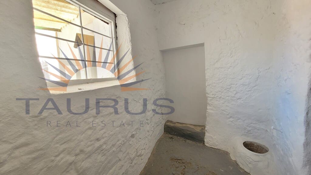 3 soverom Hus til salgs i Canillas de Albaida - € 98 000 (Ref: 9349285)