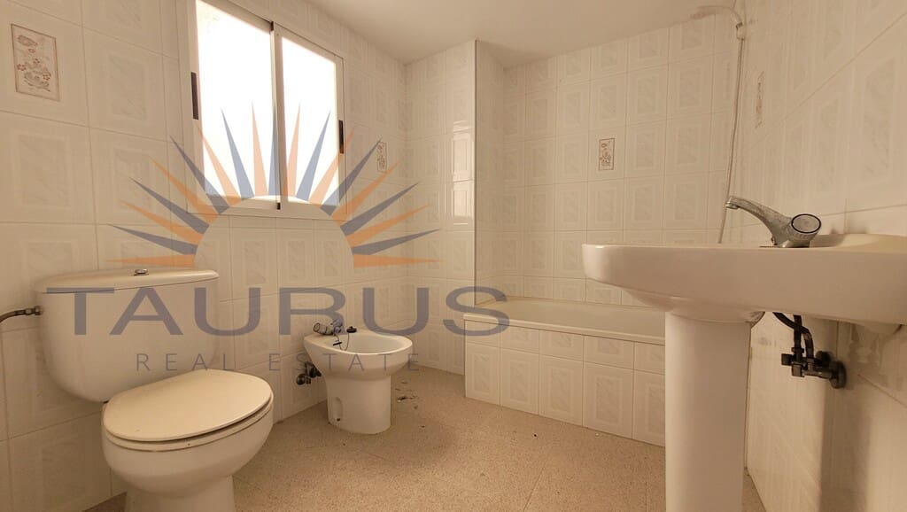 3 soverom Hus til salgs i Canillas de Albaida - € 98 000 (Ref: 9349285)