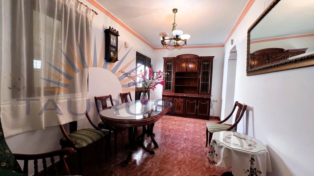 5 slaapkamer Huis te koop in Archez - € 180.000 (Ref: 9367223)