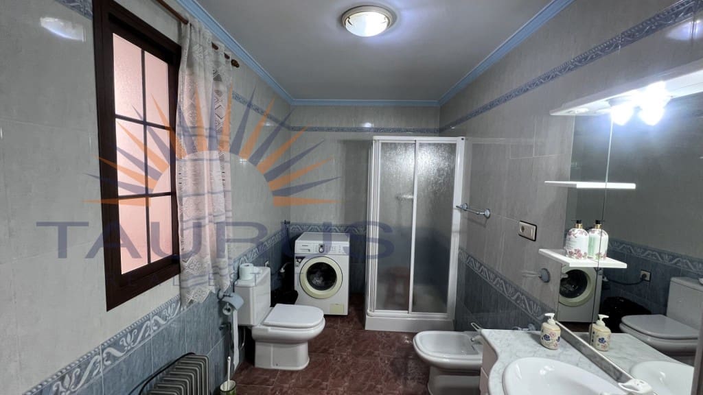 5 bedroom Townhouse for sale in Archez - € 140,000 (Ref: 9367223)
