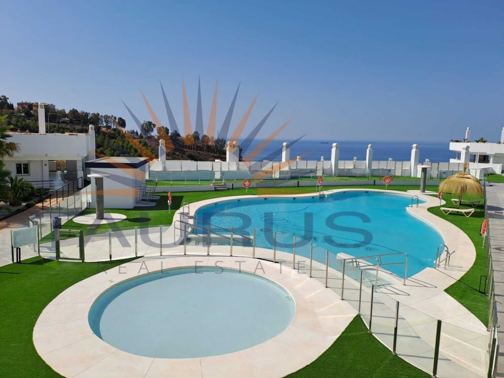 1 slaapkamer Appartement te koop in Rincon de la Victoria met zwembad garage - € 265.000 (Ref: 9371922)