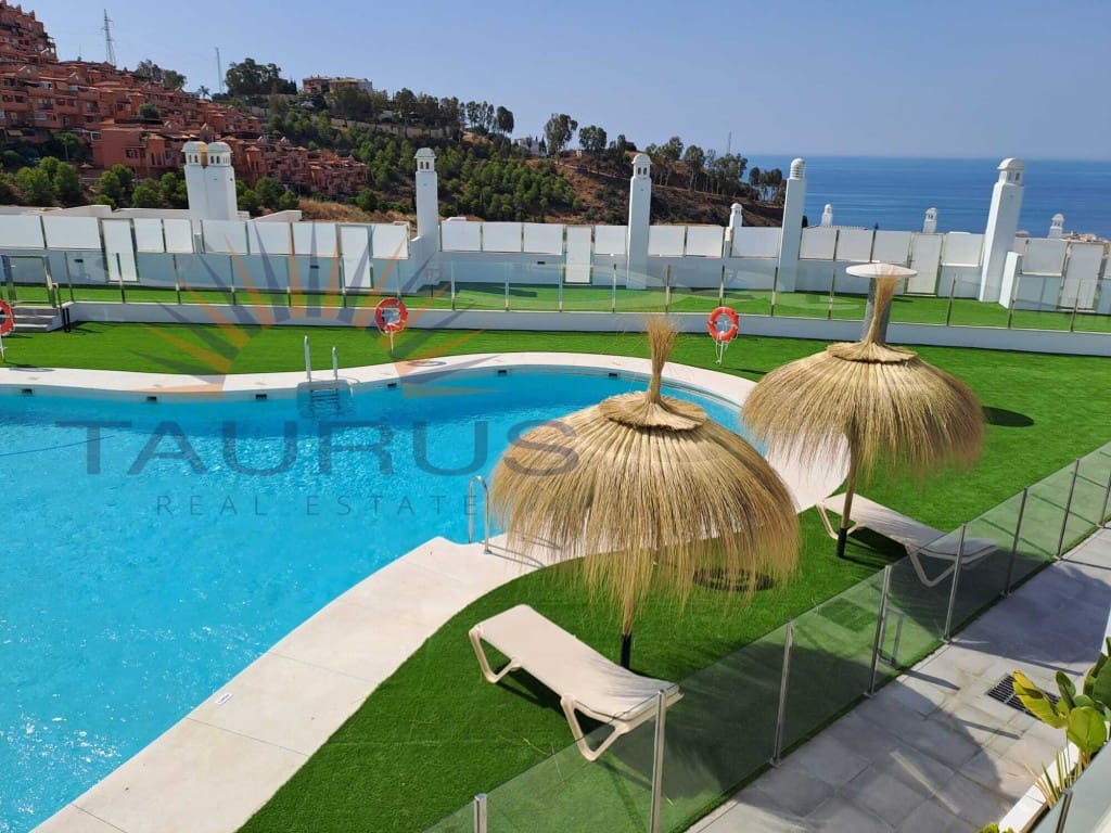 1 slaapkamer Appartement te koop in Rincon de la Victoria met zwembad garage - € 265.000 (Ref: 9371922)