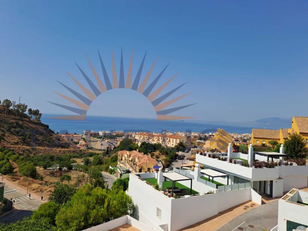 1 slaapkamer Appartement te koop in Rincon de la Victoria met zwembad garage - € 265.000 (Ref: 9371922)