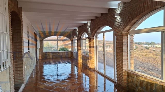 4 quarto Moradia para venda em Vélez-Málaga - 650 000 € (Ref: 9395857)