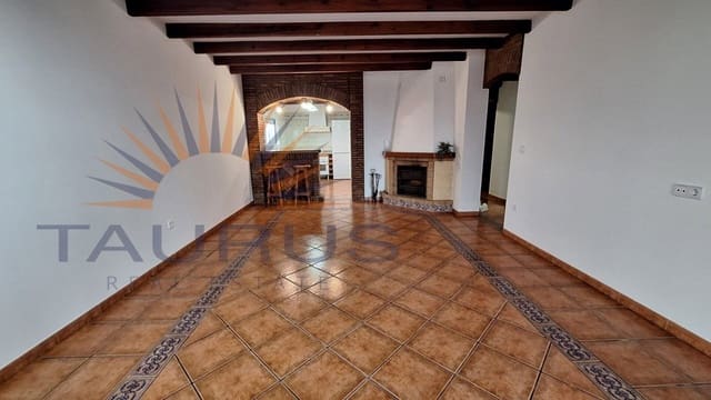 4 soverom Villa til salgs i Vélez-Málaga med svømmebasseng garasje - € 650 000 (Ref: 9395857)