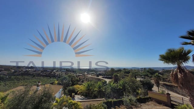4 soverom Villa til salgs i Vélez-Málaga med svømmebasseng garasje - € 650 000 (Ref: 9395857)