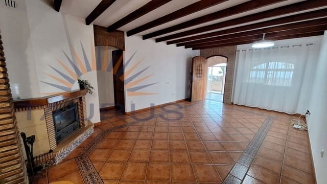 4 soverom Villa til salgs i Vélez-Málaga med svømmebasseng garasje - € 650 000 (Ref: 9395857)