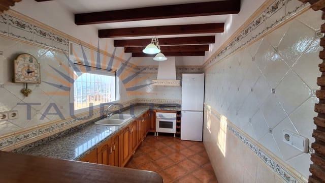 4 soverom Villa til salgs i Vélez-Málaga med svømmebasseng garasje - € 650 000 (Ref: 9395857)