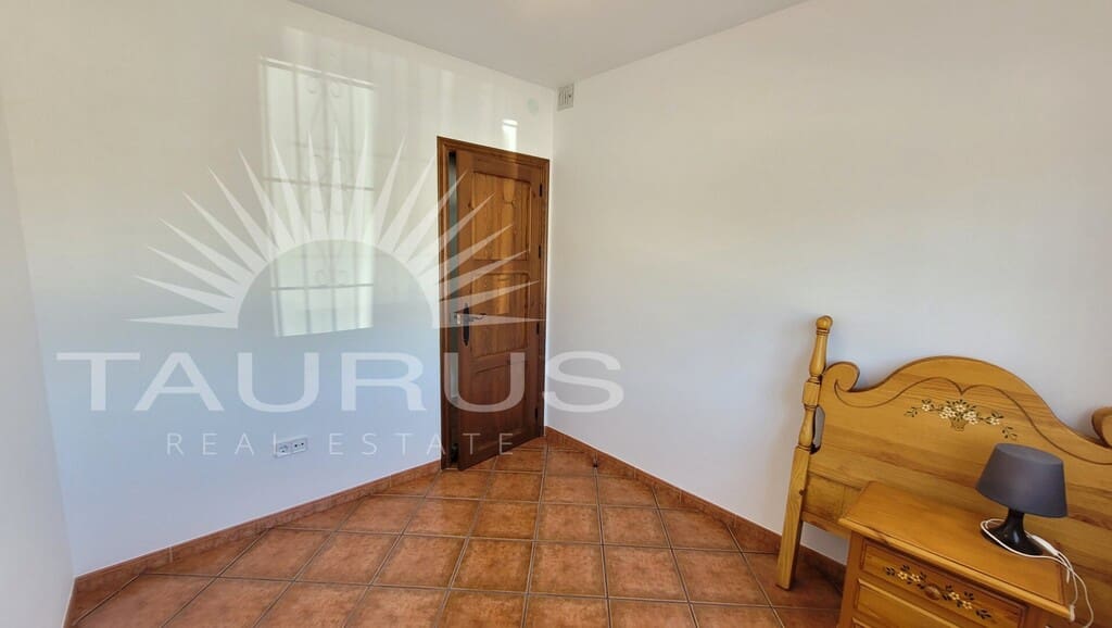 4 sovrum Villa till salu i Velez-Malaga - 650 000 € (Ref: 9395857)