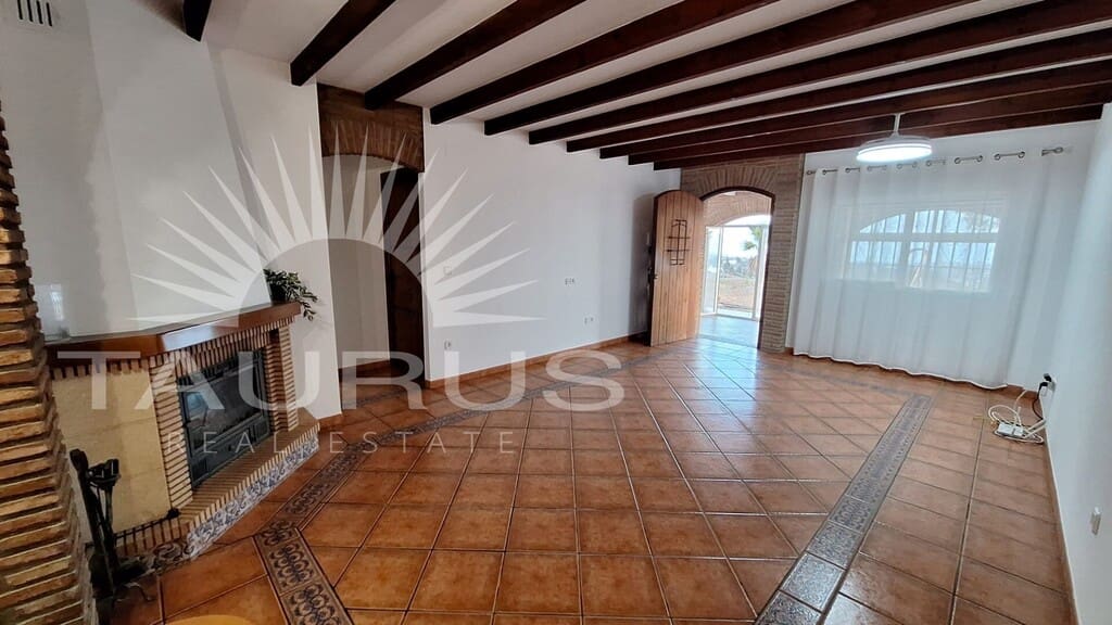 4 sovrum Villa till salu i Velez-Malaga - 650 000 € (Ref: 9395857)
