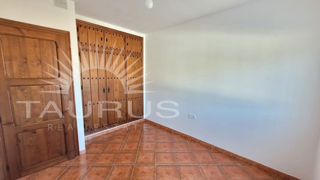 4 sovrum Villa till salu i Velez-Malaga - 650 000 € (Ref: 9395857)
