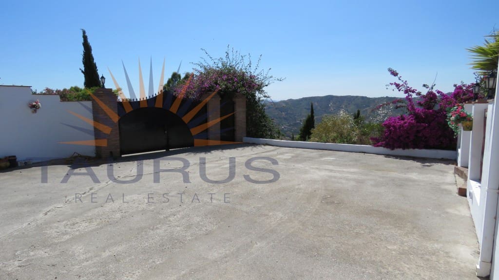 3 soverom Villa til salgs i Competa med svømmebasseng garasje - € 490 000 (Ref: 9403190)