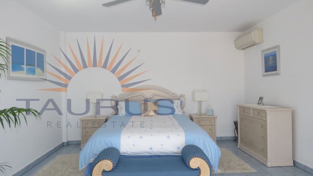 3 bedroom Villa for sale in Competa with pool garage - € 490,000 (Ref: 9403190)