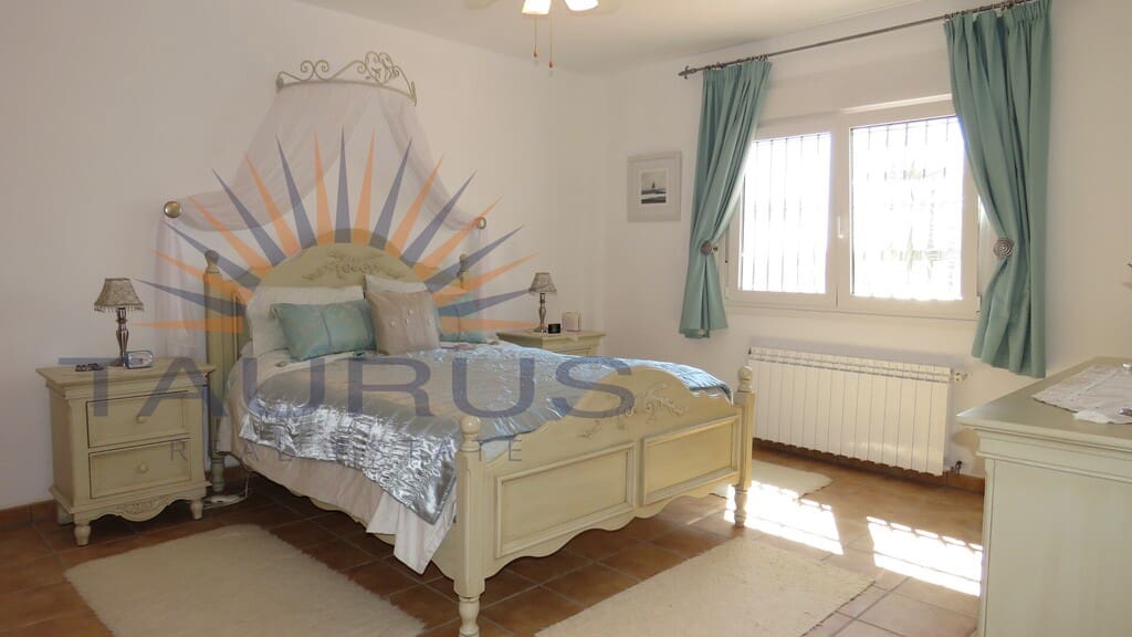 3 chambre Villa/Maison à vendre à Competa avec piscine garage - 490 000 € (Ref: 9403190)