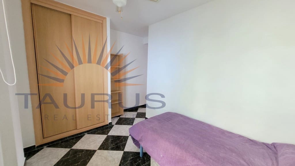 3 soveværelse Lejlighed til salg i Torre de Benagalbon med swimmingpool garage - € 410.000 (Ref: 9415694)