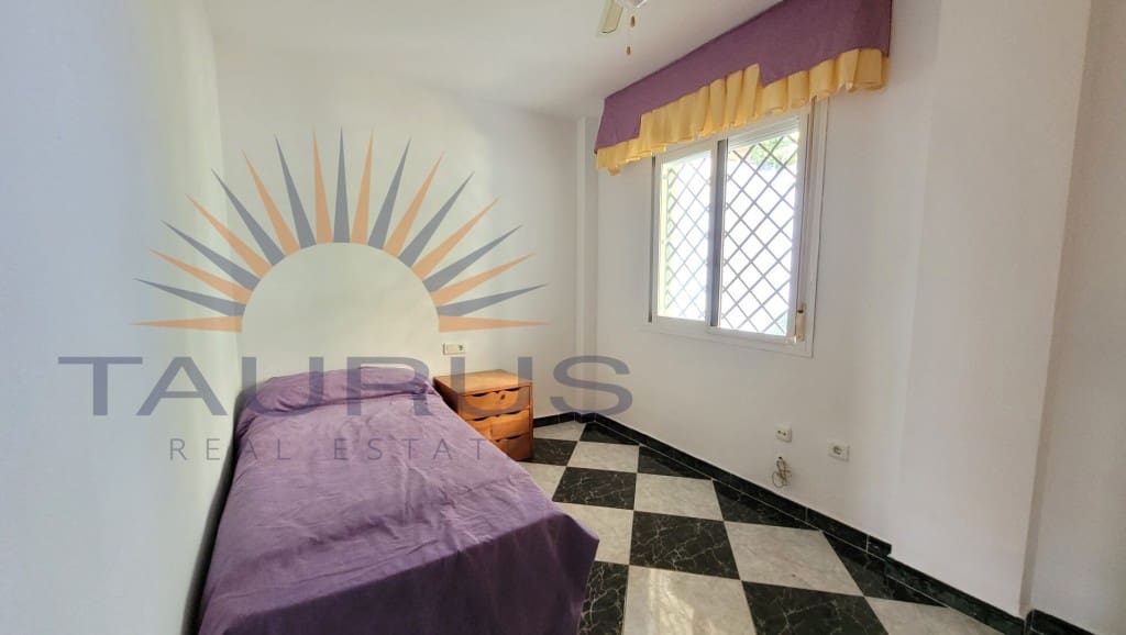 3 soveværelse Lejlighed til salg i Torre de Benagalbon med swimmingpool garage - € 410.000 (Ref: 9415694)