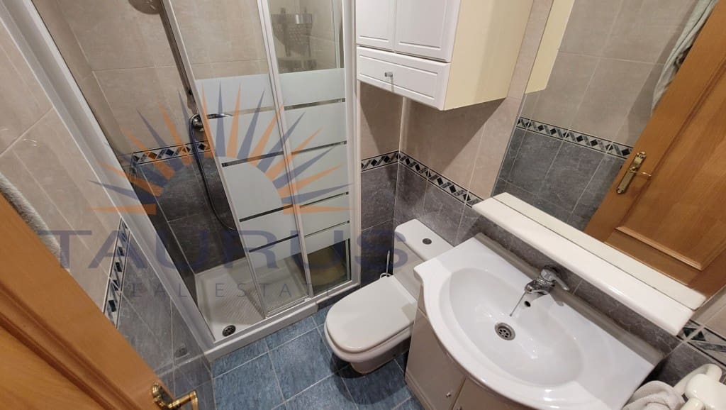 3 soveværelse Lejlighed til salg i Torre de Benagalbon med swimmingpool garage - € 410.000 (Ref: 9415694)