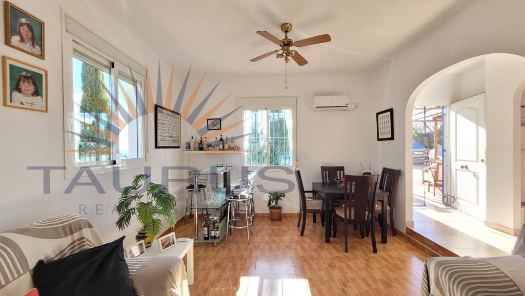 5 soveværelse Villa til salg i Competa med swimmingpool - € 345.000 (Ref: 9426991)