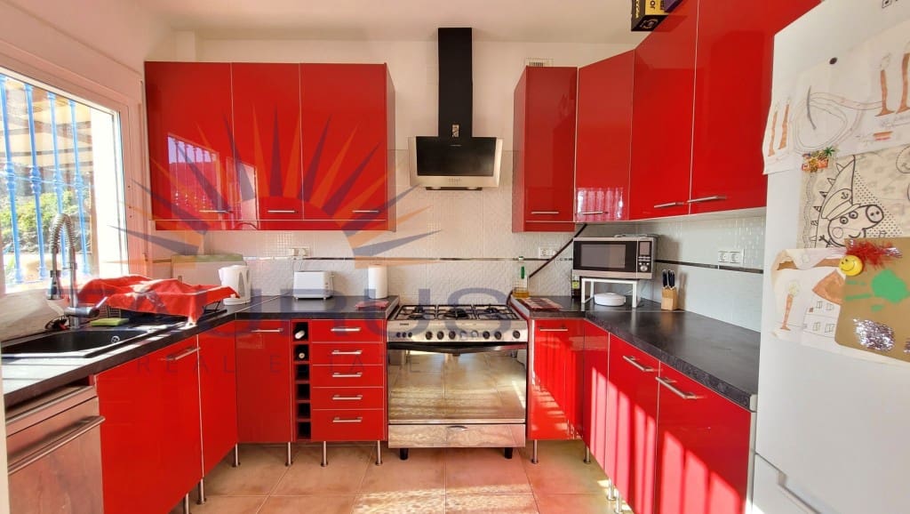 5 soveværelse Villa til salg i Competa med swimmingpool - € 345.000 (Ref: 9426991)