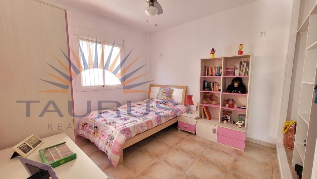 5 soveværelse Villa til salg i Competa med swimmingpool - € 345.000 (Ref: 9426991)