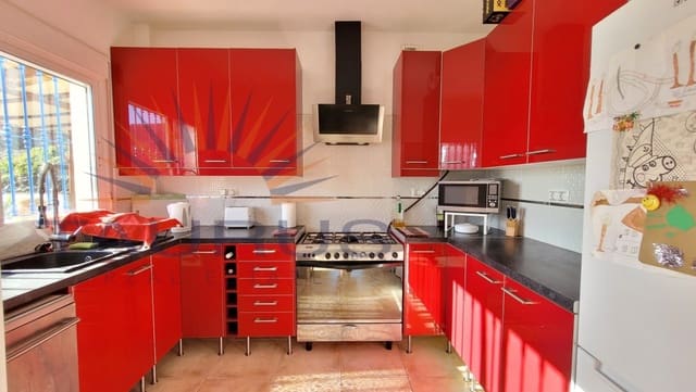 5 soveværelse Villa til salg i Cómpeta med swimmingpool - € 345.000 (Ref: 9426991)