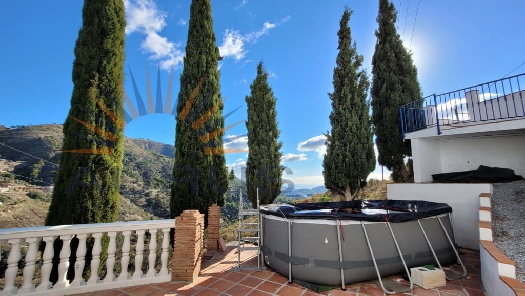 5 soveværelse Villa til salg i Competa med swimmingpool - € 345.000 (Ref: 9426991)