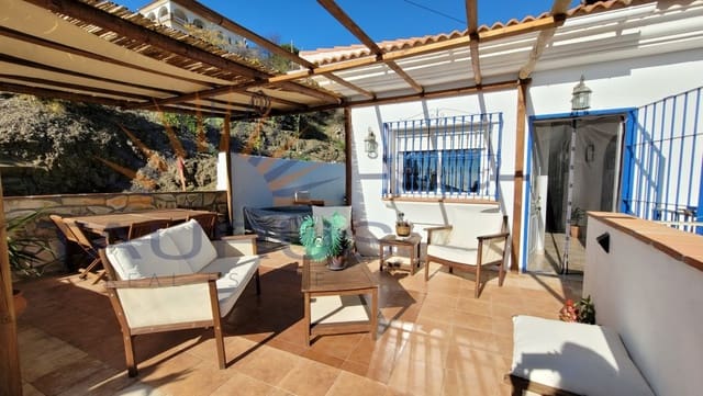 5 soveværelse Villa til salg i Cómpeta med swimmingpool - € 345.000 (Ref: 9426991)