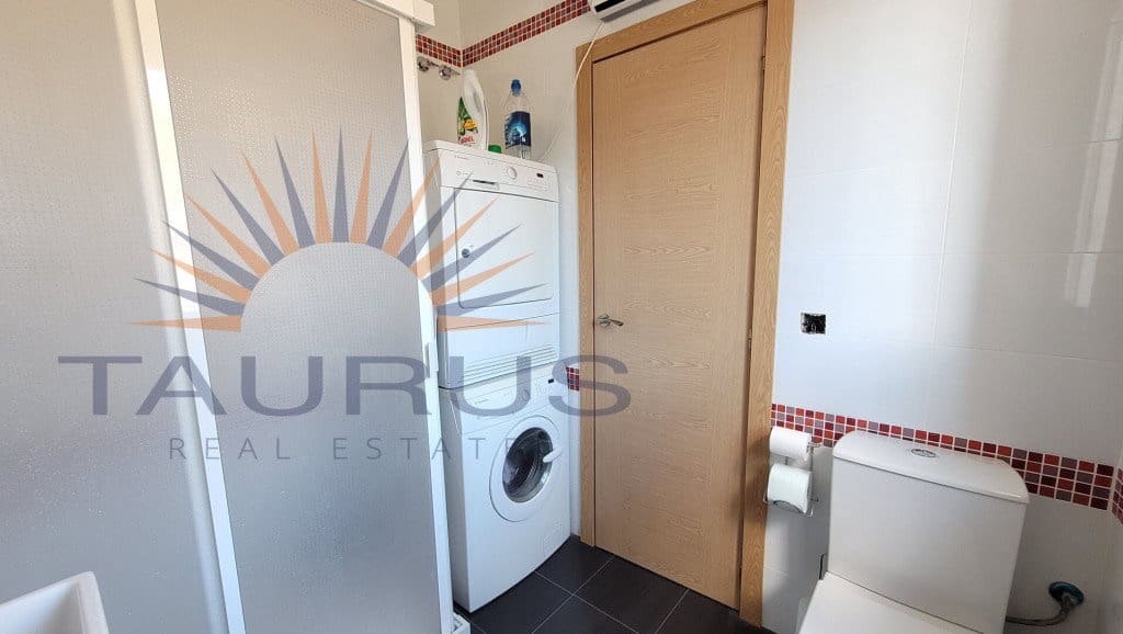 5 bedroom Villa for sale in Competa with pool garage - € 345,000 (Ref: 9426991)