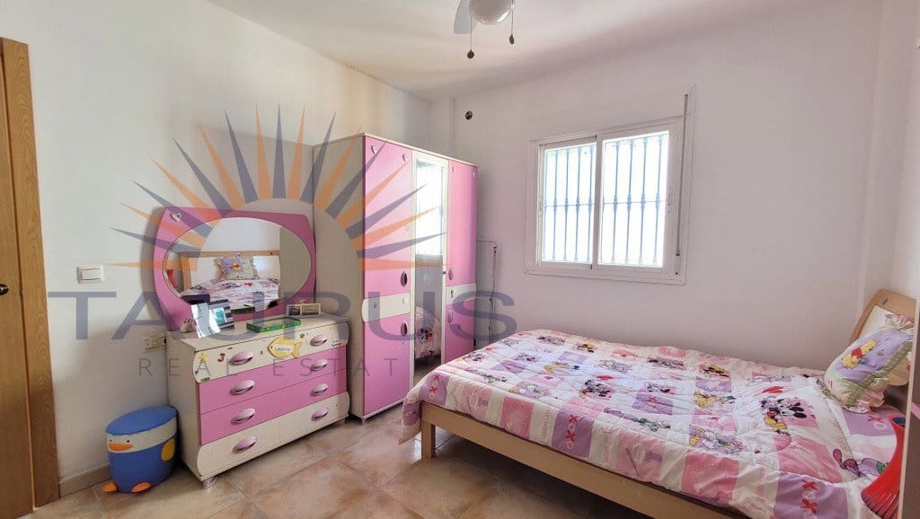 5 bedroom Villa for sale in Competa with pool garage - € 345,000 (Ref: 9426991)
