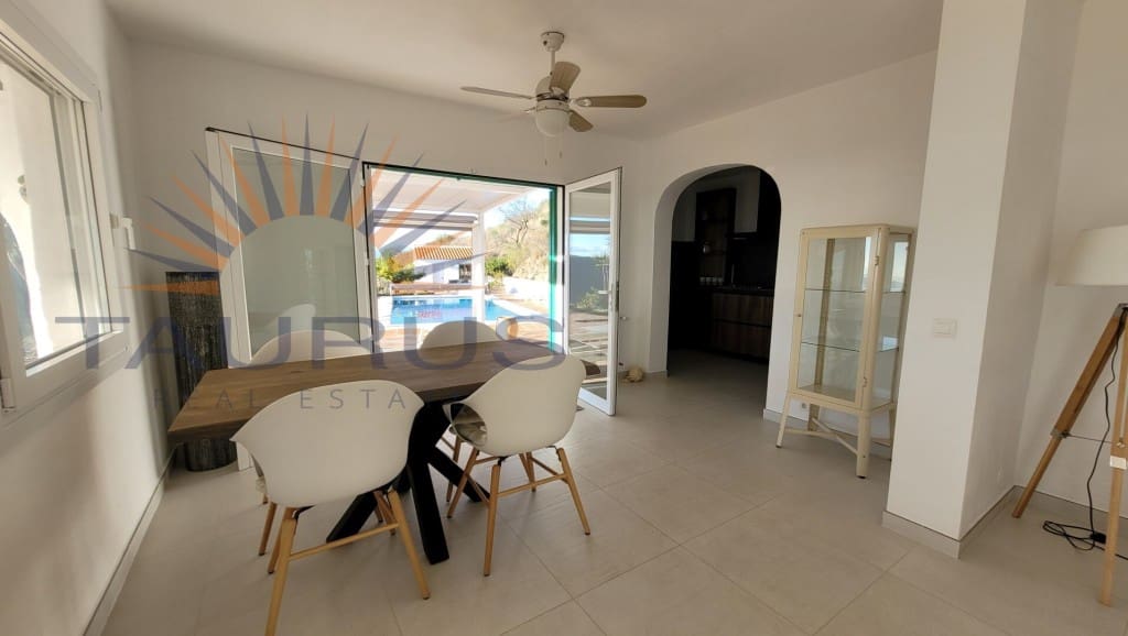 3 sovrum Villa till salu i Arenas de Velez med pool - 649 000 € (Ref: 9437043)