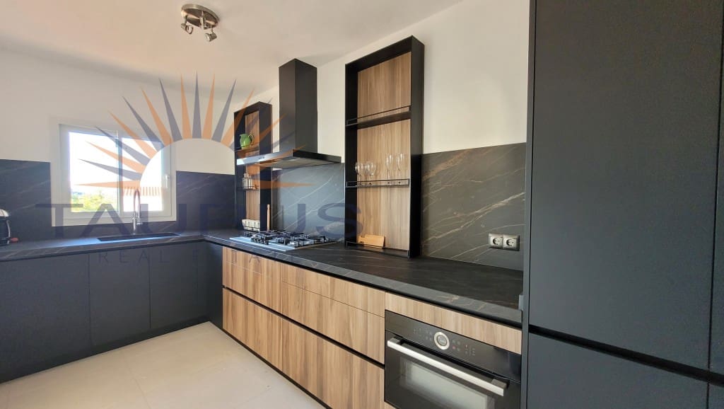 3 sovrum Villa till salu i Arenas de Velez med pool - 649 000 € (Ref: 9437043)