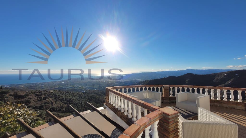 3 sovrum Villa till salu i Arenas de Velez med pool - 649 000 € (Ref: 9437043)