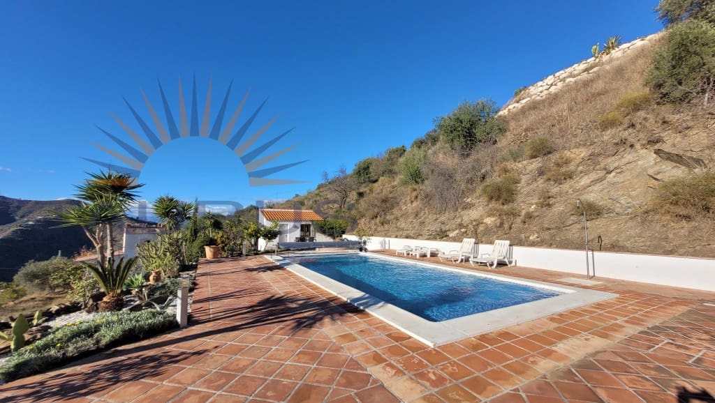 3 sovrum Villa till salu i Arenas de Velez med pool - 649 000 € (Ref: 9437043)