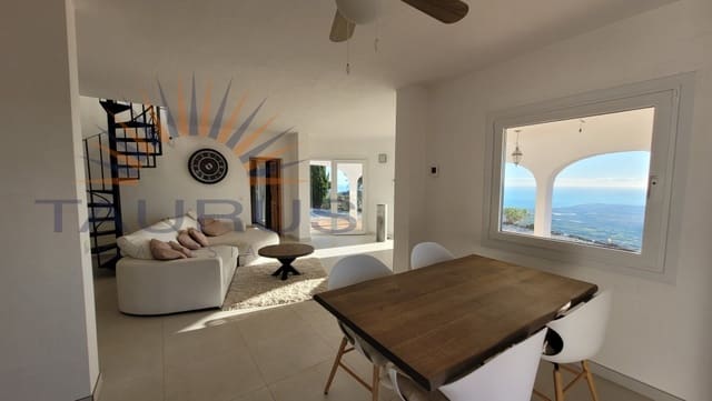 3 soverom Villa til salgs i Arenas de Velez, Arenas med svømmebasseng - € 649 000 (Ref: 9437043)