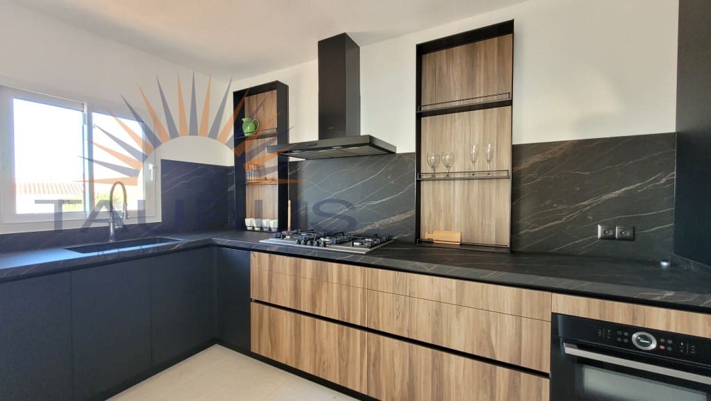 3 sovrum Villa till salu i Arenas de Velez med pool - 649 000 € (Ref: 9437043)