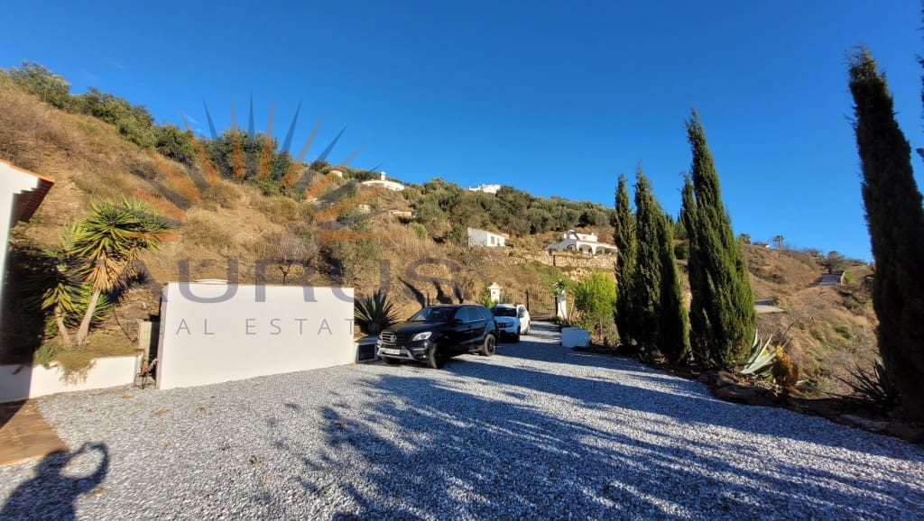 3 sovrum Villa till salu i Arenas de Velez med pool - 649 000 € (Ref: 9437043)