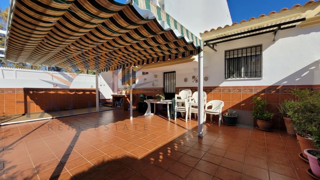 3 sovrum Hus till salu i Velez-Malaga med pool garage - 385 000 € (Ref: 9446170)