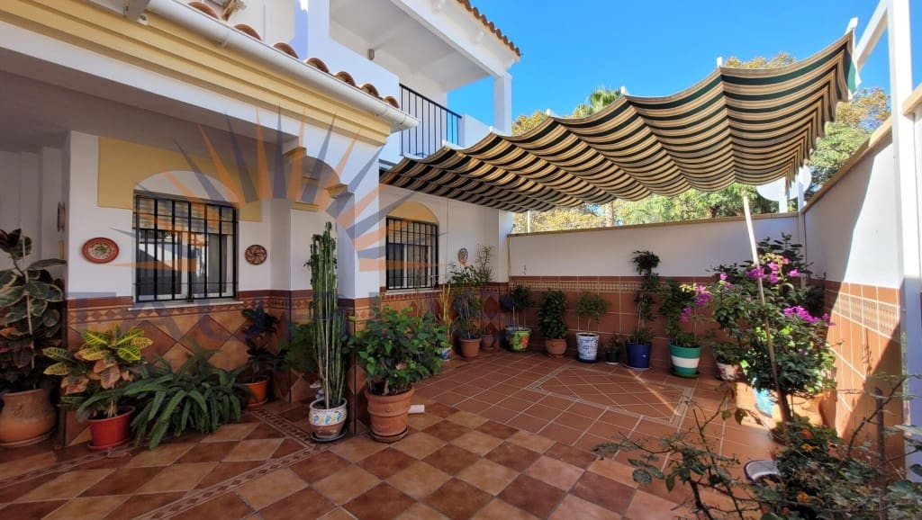 3 sovrum Hus till salu i Velez-Malaga med pool garage - 385 000 € (Ref: 9446170)