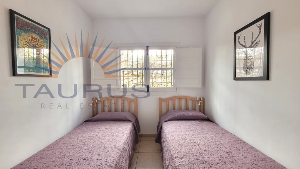 5 bedroom Villa for sale in Competa with pool - € 575,000 (Ref: 9488246)