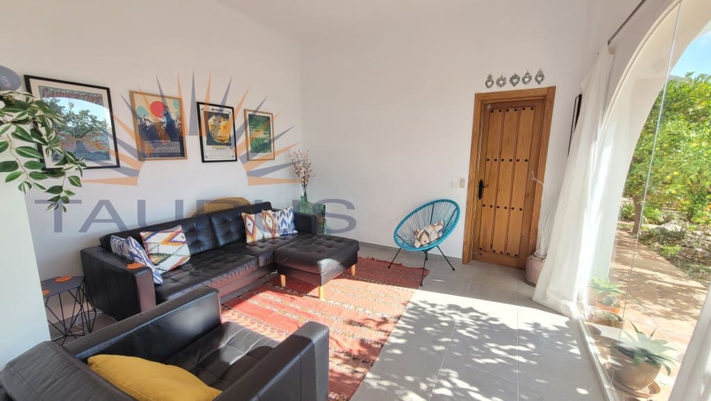 5 bedroom Villa for sale in Competa with pool - € 575,000 (Ref: 9488246)